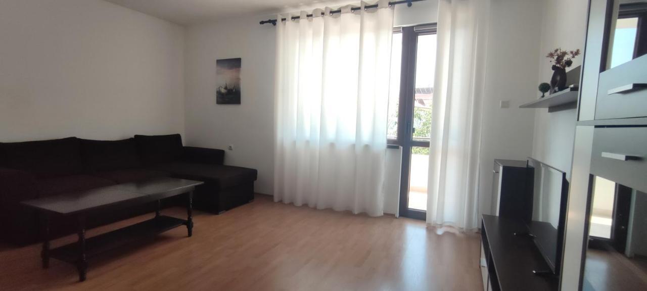Yanevi Apartments Tschernomorez Exterior foto