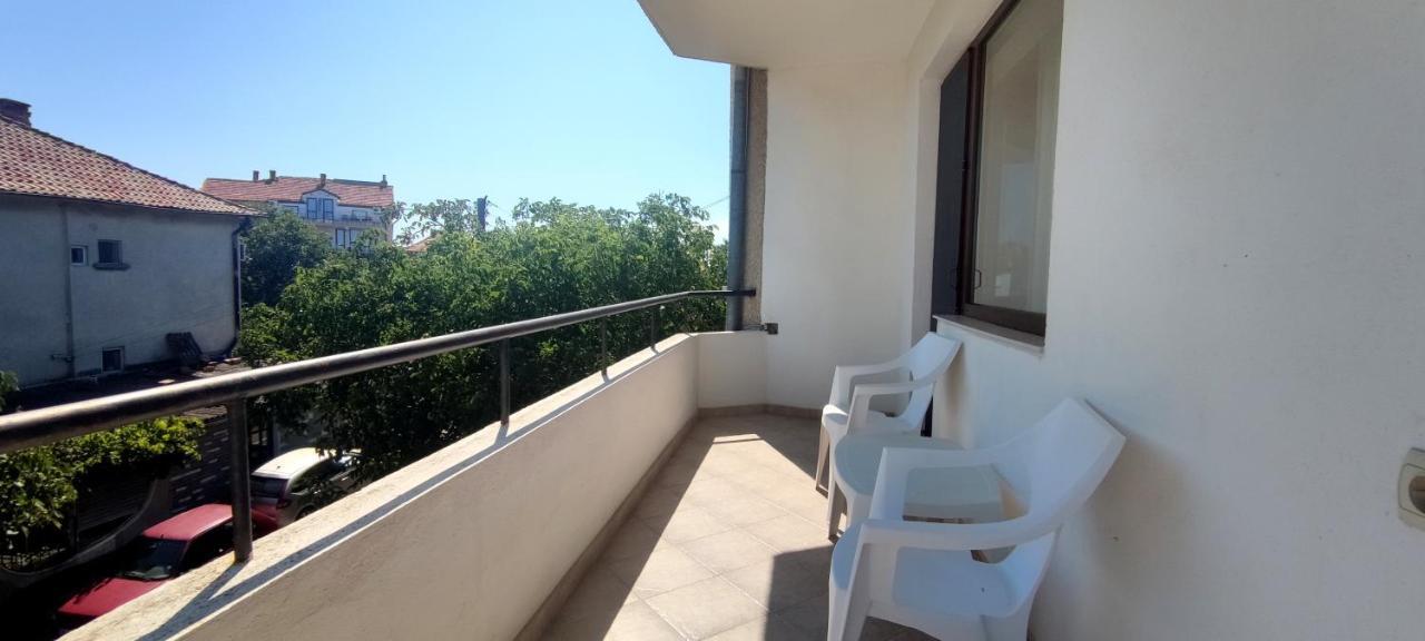 Yanevi Apartments Tschernomorez Exterior foto